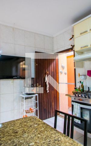 Casa à venda com 177m², 2 quartos e 3 vagas Casa à venda com 177m², 2 quartos e 3 vagasCozinha