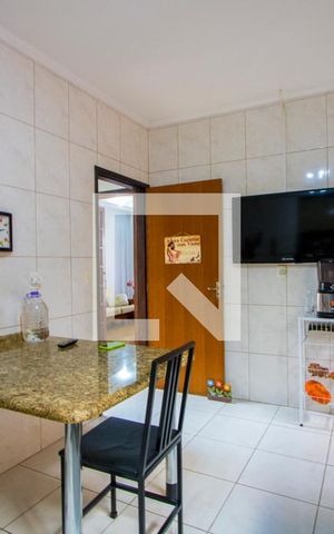 Casa à venda com 177m², 2 quartos e 3 vagas Casa à venda com 177m², 2 quartos e 3 vagasCozinha