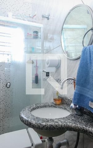 Casa à venda com 198m², 3 quartos e 8 vagas Casa à venda com 198m², 3 quartos e 8 vagasBanheiro 2