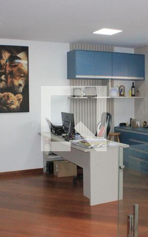 Casa à venda com 270m², 3 quartos e 4 vagasAcesso aos quartos