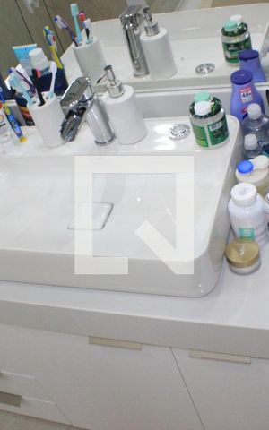 Casa à venda com 270m², 3 quartos e 4 vagasBanheiro da suíte 1