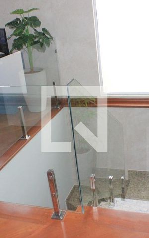 Casa à venda com 270m², 3 quartos e 4 vagasAcesso aos quartos
