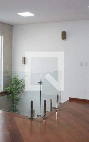 Casa à venda com 270m², 3 quartos e 4 vagasAcesso aos quartos