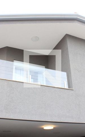 Casa à venda com 270m², 3 quartos e 4 vagasGaragem