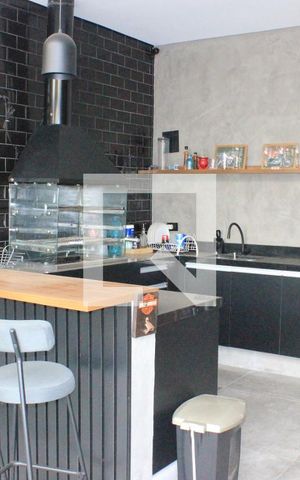 Casa à venda com 270m², 3 quartos e 4 vagasEspaço Gourmet/ Churrasqueira