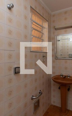 Casa para alugar com 80m², 3 quartos e 2 vagas Casa para alugar com 80m², 3 quartos e 2 vagasBanheiro Social