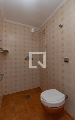 Casa para alugar com 80m², 3 quartos e 2 vagas Casa para alugar com 80m², 3 quartos e 2 vagasBanheiro Social