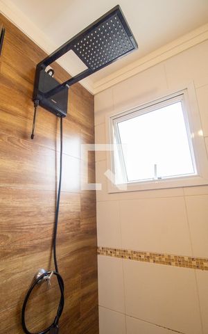 Apartamento para alugar com 60m², 2 quartos e 2 vagas Apartamento para alugar com 60m², 2 quartos e 2 vagasBanheiro