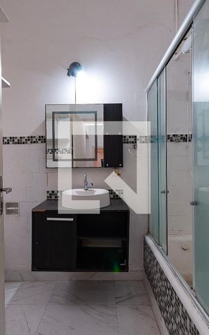 Apartamento para alugar com 95m², 2 quartos e sem vagaBanheiro