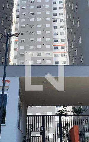Apartamento à venda com 42m², 2 quartos e sem vaga Apartamento à venda com 42m², 2 quartos e sem vagaFachada e portaria