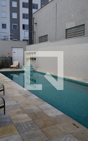 Apartamento à venda com 42m², 2 quartos e sem vagaÁrea comum - Piscina