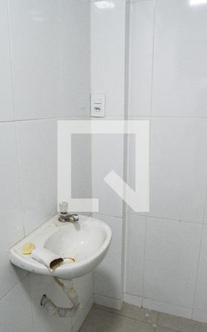 Apartamento para alugar com 49m², 2 quartos e sem vagaBanheiro