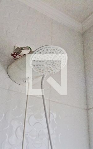 Casa à venda com 188m², 4 quartos e 4 vagas Casa à venda com 188m², 4 quartos e 4 vagasBanheiro da Suíte 2