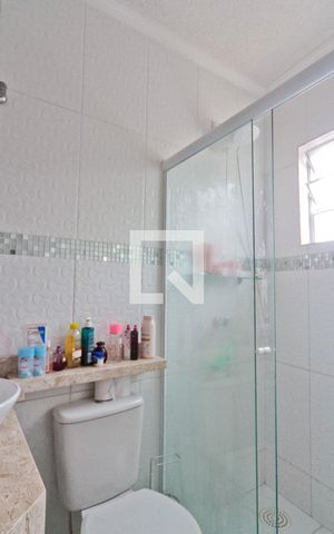 Casa à venda com 188m², 4 quartos e 4 vagas Casa à venda com 188m², 4 quartos e 4 vagasBanheiro da Suíte 2