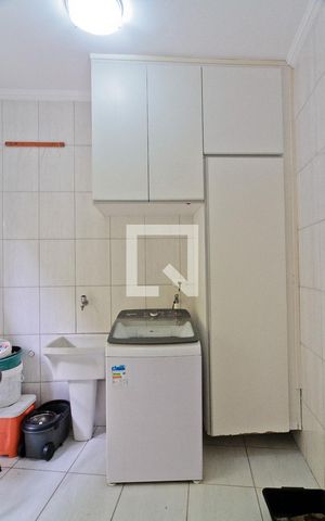 Casa à venda com 188m², 4 quartos e 4 vagas Casa à venda com 188m², 4 quartos e 4 vagasÁrea de Serviço