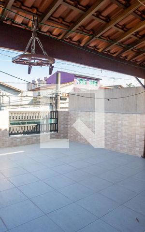 Casa à venda com 155m², 3 quartos e 2 vagas Casa à venda com 155m², 3 quartos e 2 vagasVaranda