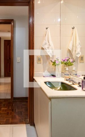 Apartamento à venda com 176m², 4 quartos e 2 vagasBanheiro