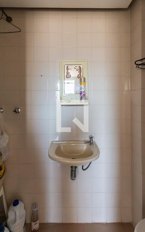Apartamento à venda com 176m², 4 quartos e 2 vagasBanheiro de serviço