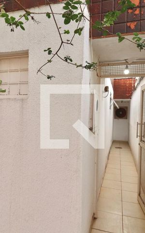 Casa para alugar com 223m², 3 quartos e 4 vagas Casa para alugar com 223m², 3 quartos e 4 vagasEntrada social
