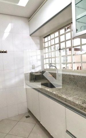 Casa para alugar com 223m², 3 quartos e 4 vagas Casa para alugar com 223m², 3 quartos e 4 vagasCozinha