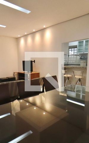 Casa para alugar com 223m², 3 quartos e 4 vagas Casa para alugar com 223m², 3 quartos e 4 vagasSala