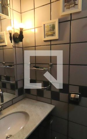Casa para alugar com 223m², 3 quartos e 4 vagas Casa para alugar com 223m², 3 quartos e 4 vagasBanheiro 2