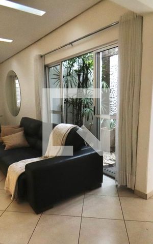 Casa para alugar com 223m², 3 quartos e 4 vagas Casa para alugar com 223m², 3 quartos e 4 vagasEntrada