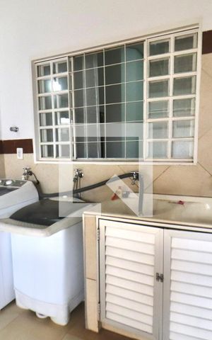 Casa para alugar com 223m², 3 quartos e 4 vagas Casa para alugar com 223m², 3 quartos e 4 vagasÁrea de Serviço