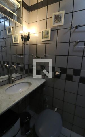 Casa para alugar com 223m², 3 quartos e 4 vagas Casa para alugar com 223m², 3 quartos e 4 vagasBanheiro 2