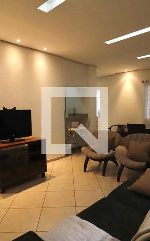 Casa para alugar com 223m², 3 quartos e 4 vagas Casa para alugar com 223m², 3 quartos e 4 vagasSala