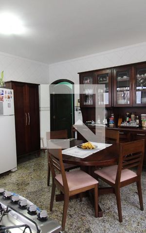 Casa à venda com 194m², 5 quartos e 2 vagasCozinha