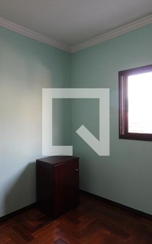 Casa à venda com 194m², 5 quartos e 2 vagasQuarto 2