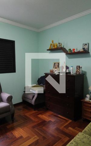 Casa à venda com 194m², 5 quartos e 2 vagasQuarto 1