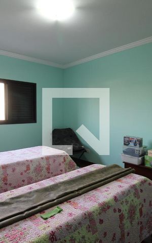 Casa à venda com 194m², 5 quartos e 2 vagasQuarto 3