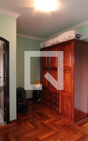 Casa à venda com 194m², 5 quartos e 2 vagasSuíte 2
