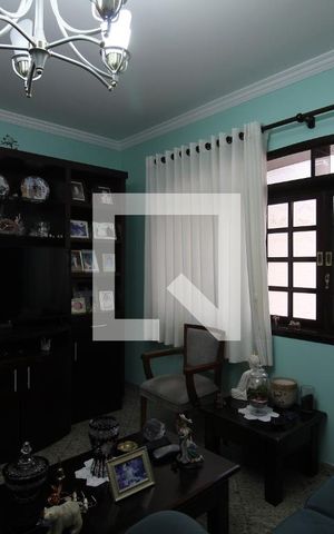 Casa à venda com 194m², 5 quartos e 2 vagasSala