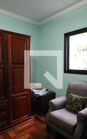 Casa à venda com 194m², 5 quartos e 2 vagasQuarto 1