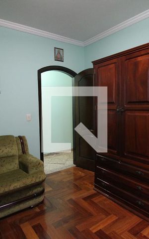 Casa à venda com 194m², 5 quartos e 2 vagasQuarto 1