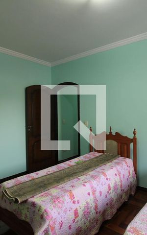 Casa à venda com 194m², 5 quartos e 2 vagasQuarto 3