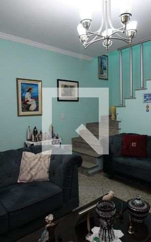 Casa à venda com 194m², 5 quartos e 2 vagasSala