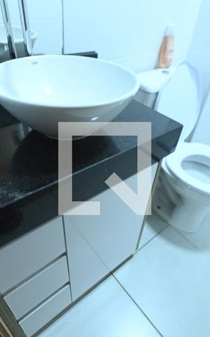 Apartamento à venda com 39m², 2 quartos e 1 vaga Apartamento à venda com 39m², 2 quartos e 1 vagaBanheiro 1