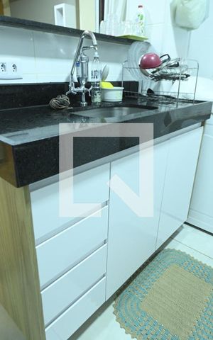 Apartamento à venda com 39m², 2 quartos e 1 vaga Apartamento à venda com 39m², 2 quartos e 1 vagaCozinha