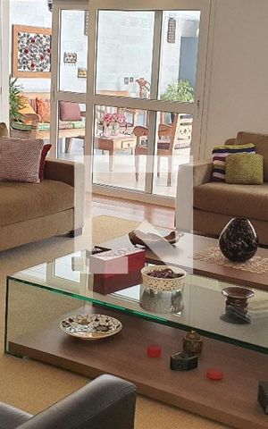 Casa à venda com 350m², 4 quartos e 4 vagasDetalhe Sala