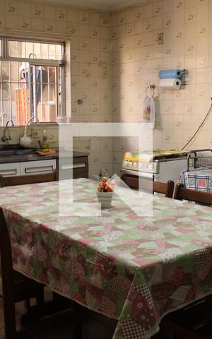 Casa à venda com 375m², 2 quartos e 2 vagasCozinha