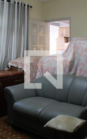 Casa à venda com 375m², 2 quartos e 2 vagasSala