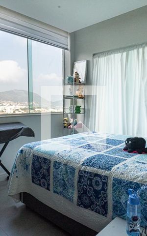 Casa de condomínio à venda com 520m², 4 quartos e 3 vagas Casa de condomínio à venda com 520m², 4 quartos e 3 vagasQuarto 2