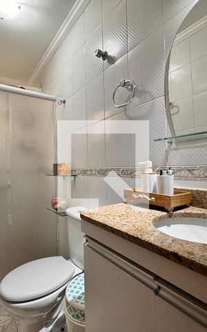 Apartamento à venda com 90m², 3 quartos e 2 vagas Apartamento à venda com 90m², 3 quartos e 2 vagasBanheiro da Suíte