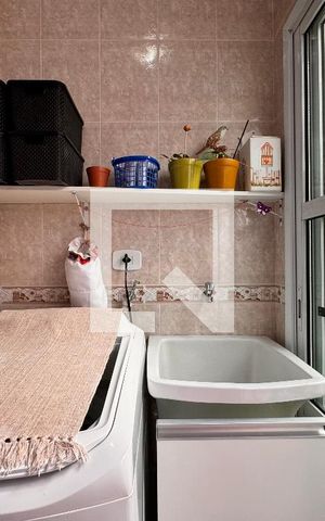 Apartamento à venda com 90m², 3 quartos e 2 vagas Apartamento à venda com 90m², 3 quartos e 2 vagasLavanderia