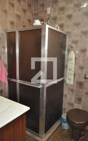 Casa à venda com 340m², 6 quartos e sem vagaBanheiro 1
