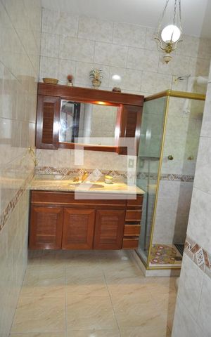 Casa à venda com 340m², 6 quartos e sem vagaBanheiro 2